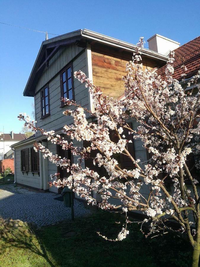 Gosciniec Folkier Hostel Zgierz Exterior photo